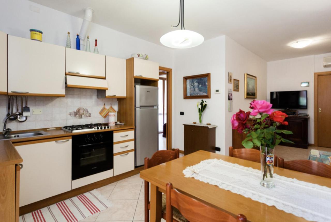 Relax In Collina Apartment Misano Adriatico Exterior photo