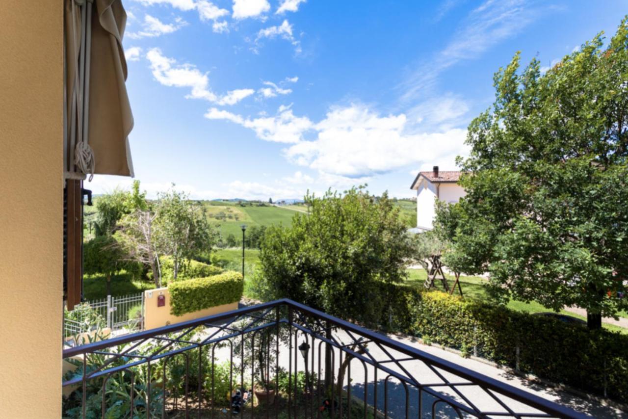 Relax In Collina Apartment Misano Adriatico Exterior photo