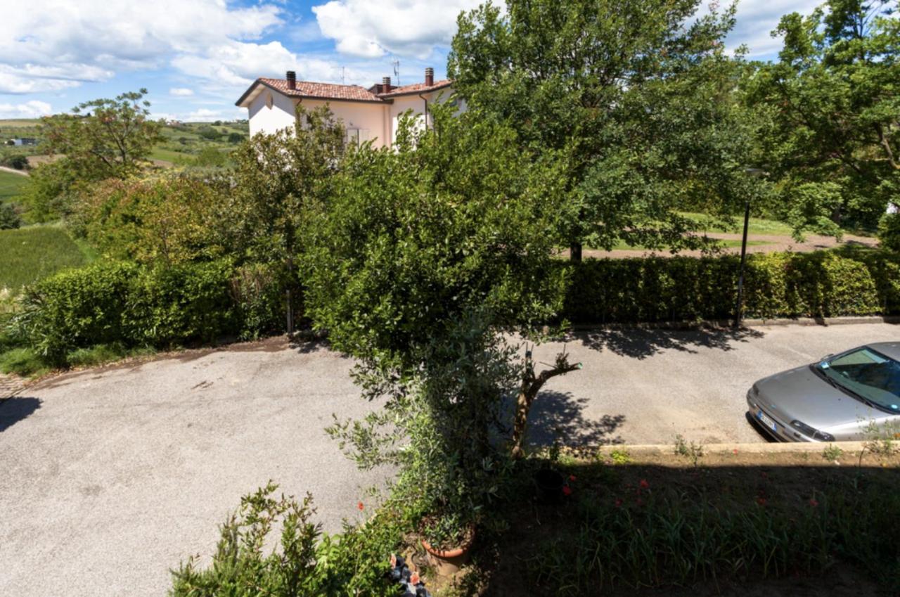 Relax In Collina Apartment Misano Adriatico Exterior photo
