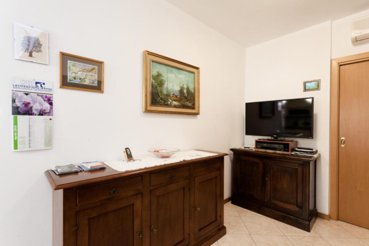 Relax In Collina Apartment Misano Adriatico Exterior photo